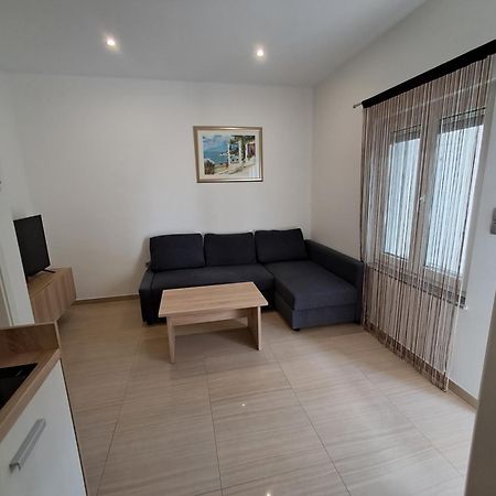 Apartmani Tropical Vodice Bagian luar foto
