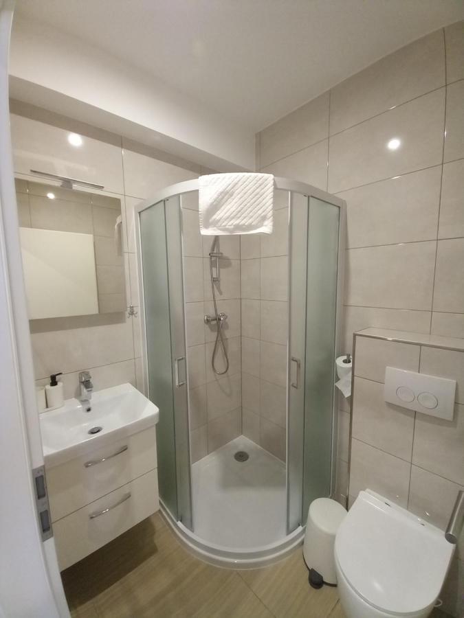 Apartmani Tropical Vodice Bagian luar foto