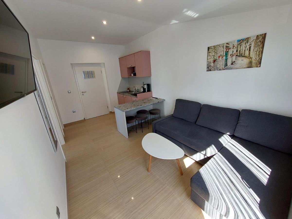 Apartmani Tropical Vodice Bagian luar foto