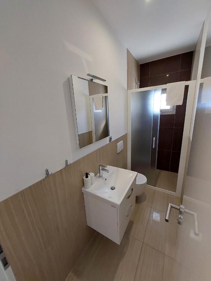 Apartmani Tropical Vodice Bagian luar foto
