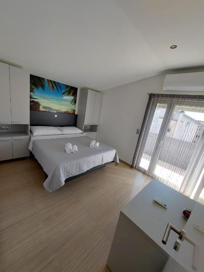 Apartmani Tropical Vodice Bagian luar foto