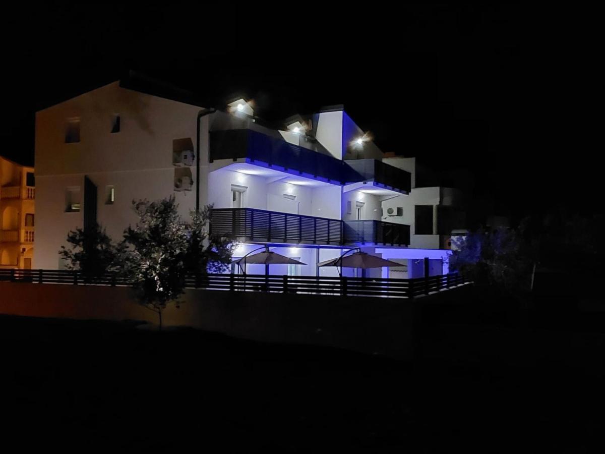 Apartmani Tropical Vodice Bagian luar foto