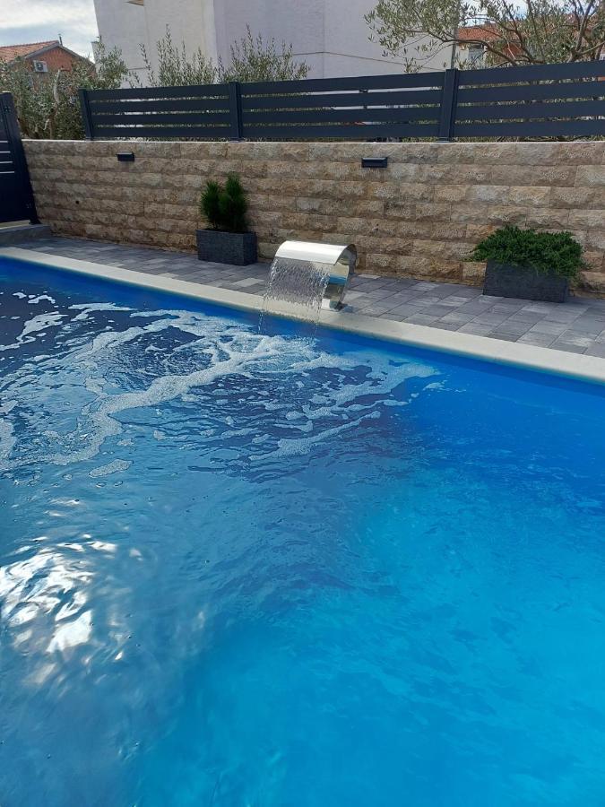 Apartmani Tropical Vodice Bagian luar foto