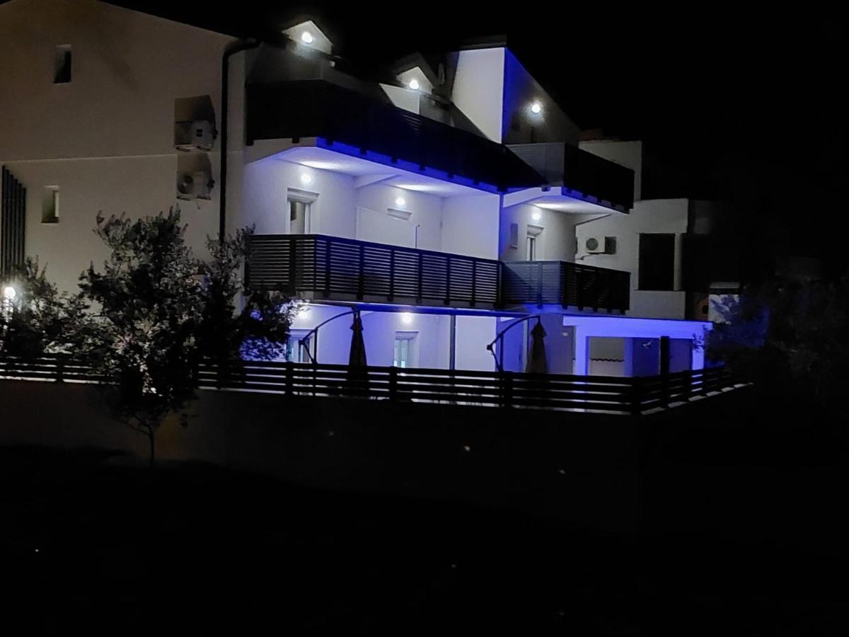 Apartmani Tropical Vodice Bagian luar foto