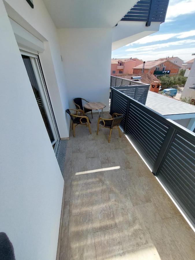 Apartmani Tropical Vodice Bagian luar foto