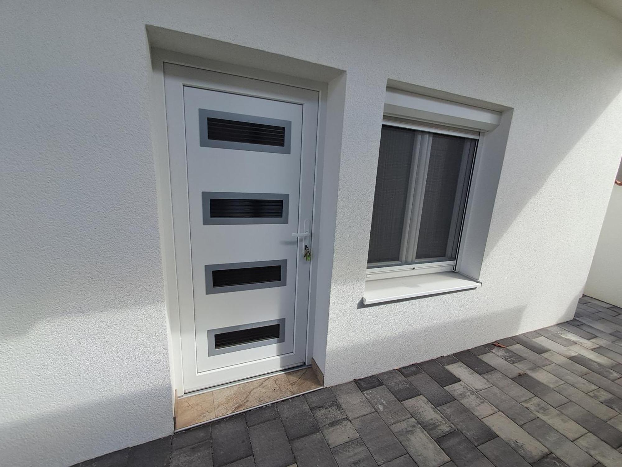 Apartmani Tropical Vodice Bagian luar foto
